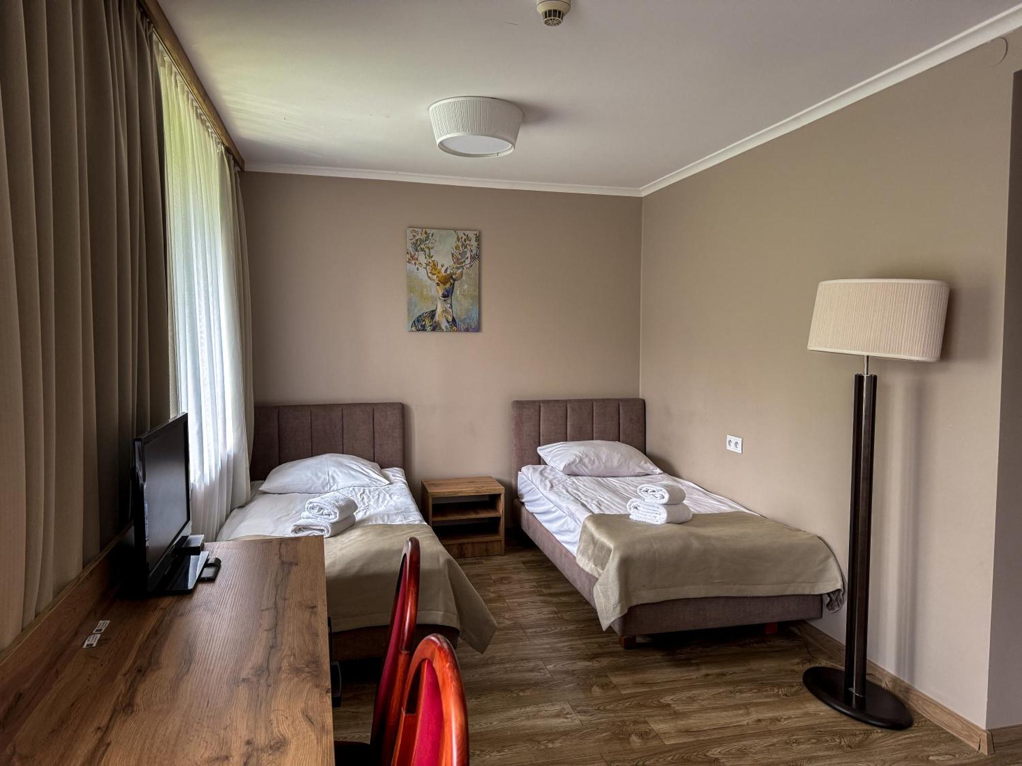 Hotel Echo Cedzyna Esterno foto