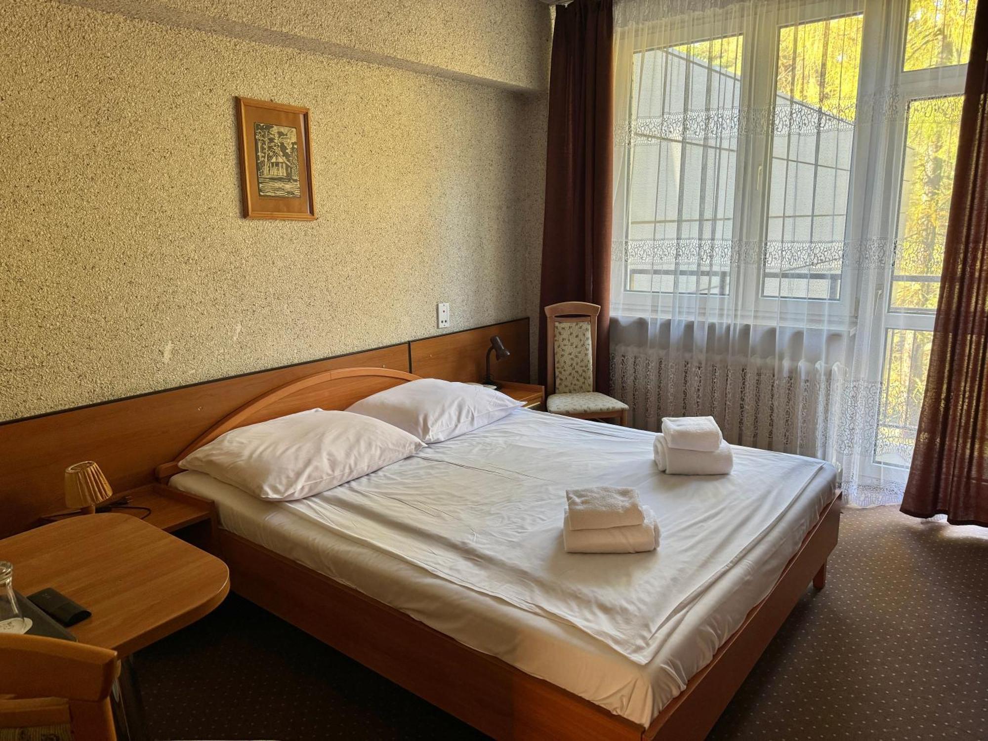 Hotel Echo Cedzyna Esterno foto